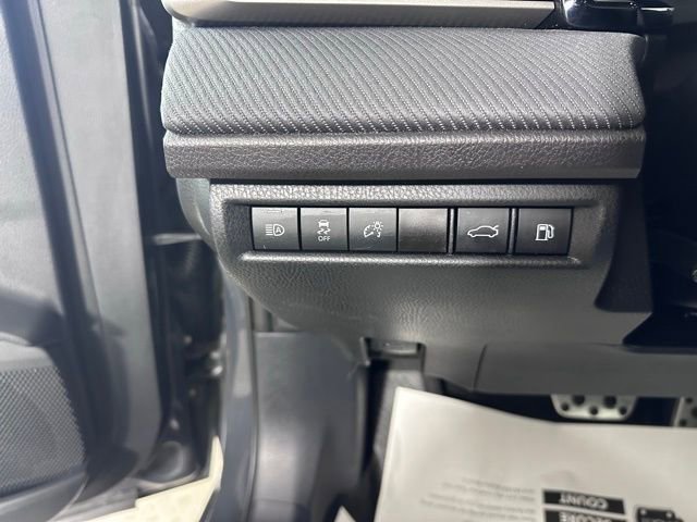 Used 2025 Toyota Camry SE w/ Convenience Package image 21