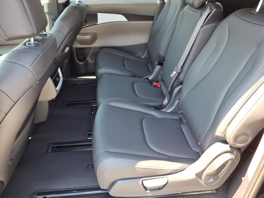 New 2026 Kia Carnival image 12
