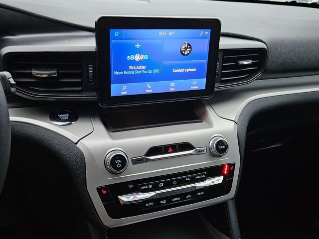 Used 2024 Ford Explorer XLT RWD image 13