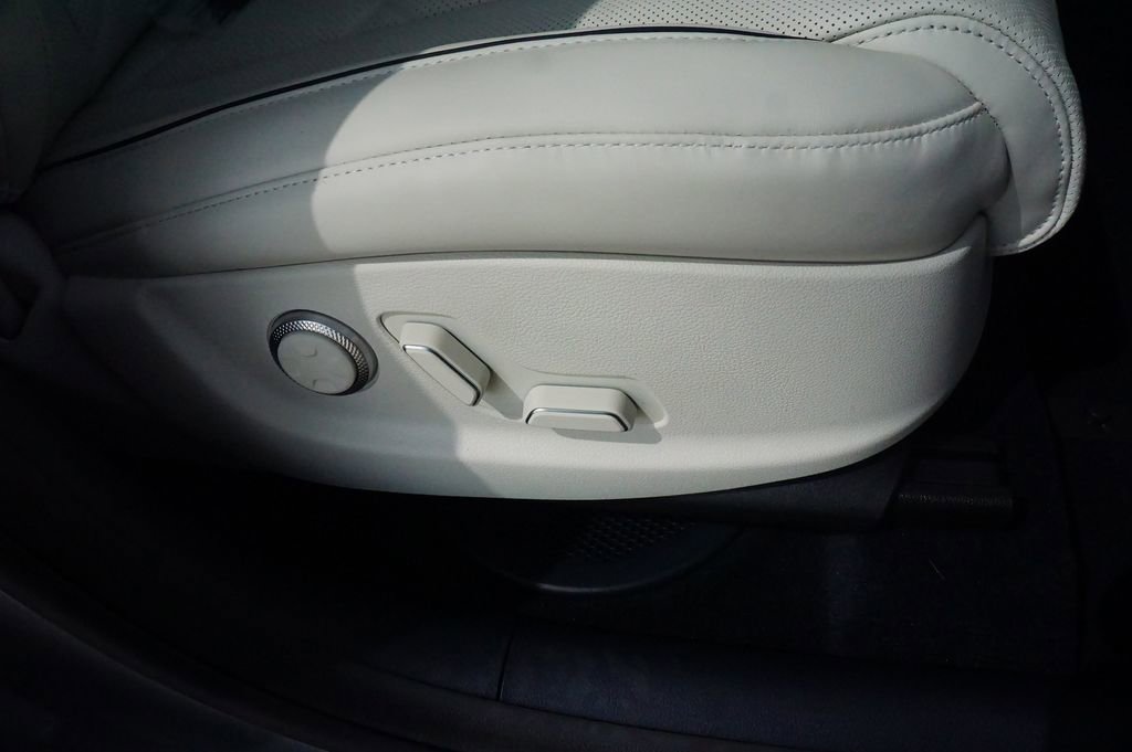 New 2025 Genesis GV80 3.5T Prestige image 23