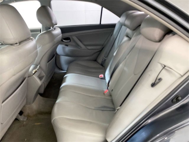 Used 2011 Toyota Camry LE image 28