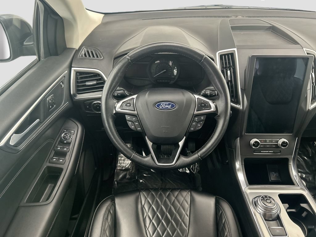 Used 2024 Ford Edge Titanium AWD/4WD image 10