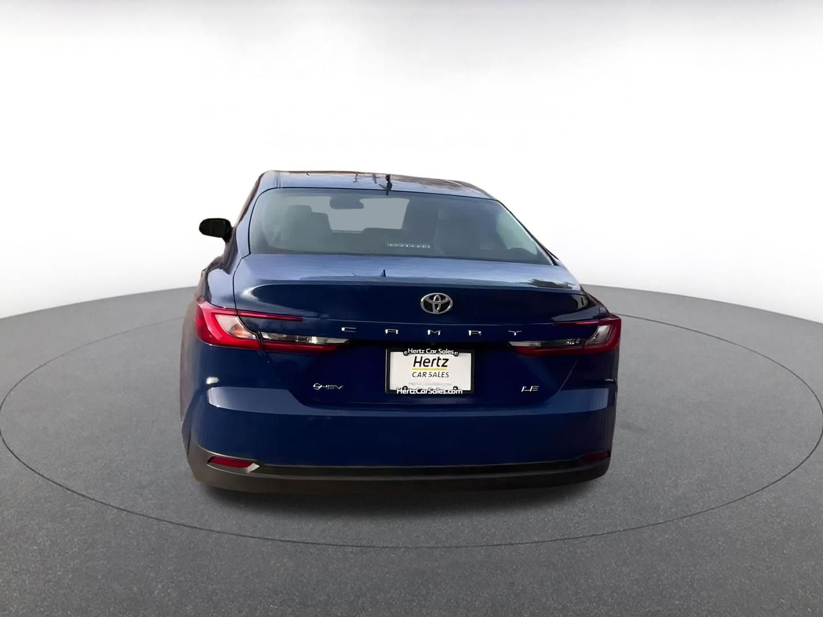 Used 2025 Toyota Camry LE image 12