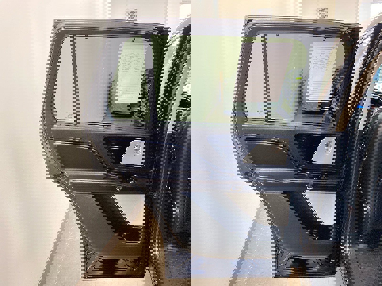 Used 2023 Lincoln Aviator Reserve w/ Equipment Group 201A image 8