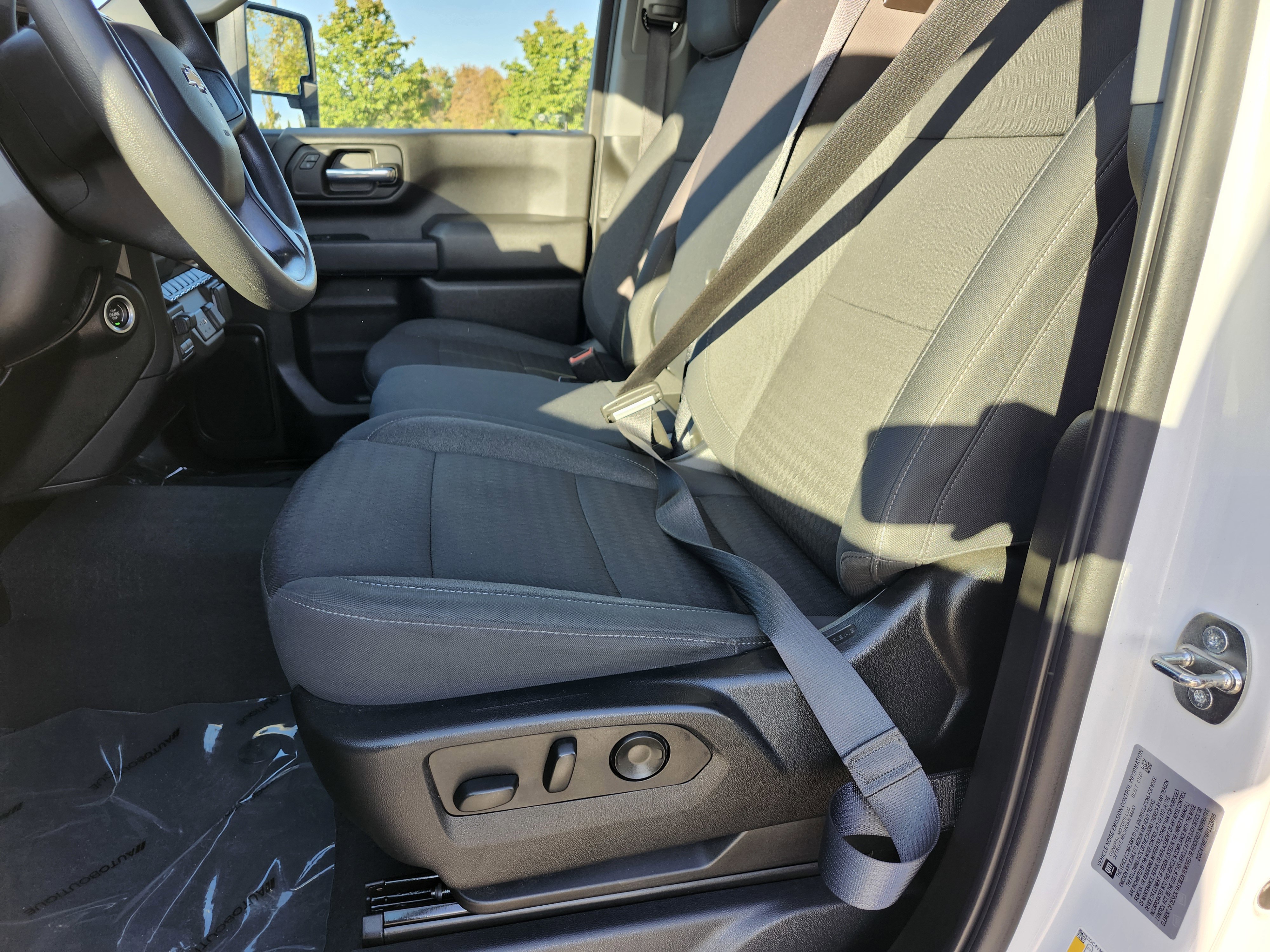 Used 2024 Chevrolet Silverado 2500 Custom w/ Custom Value Package image 19