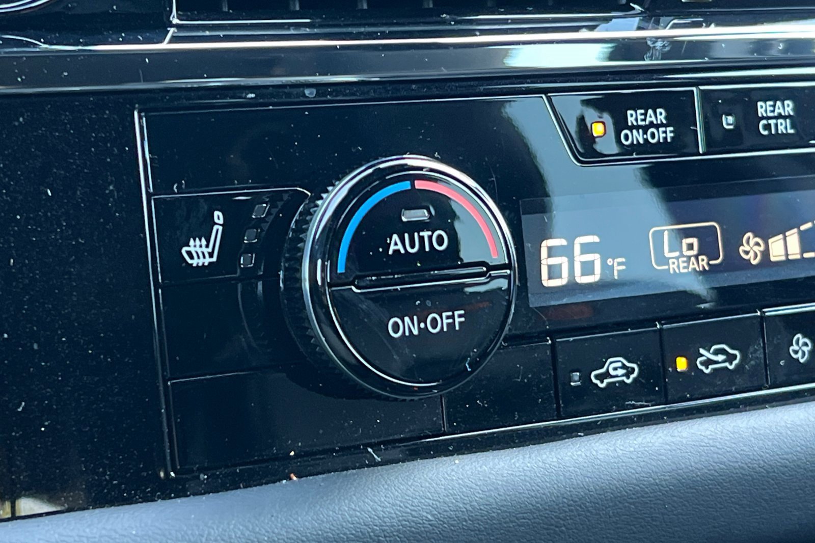 Certified 2025 Nissan Pathfinder Rock Creek image 30