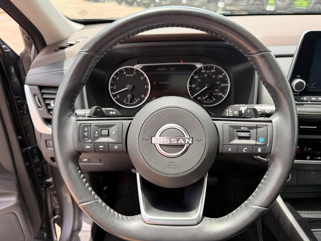 Used 2023 Nissan Rogue SV w/ SV Premium B Package FWD image 29