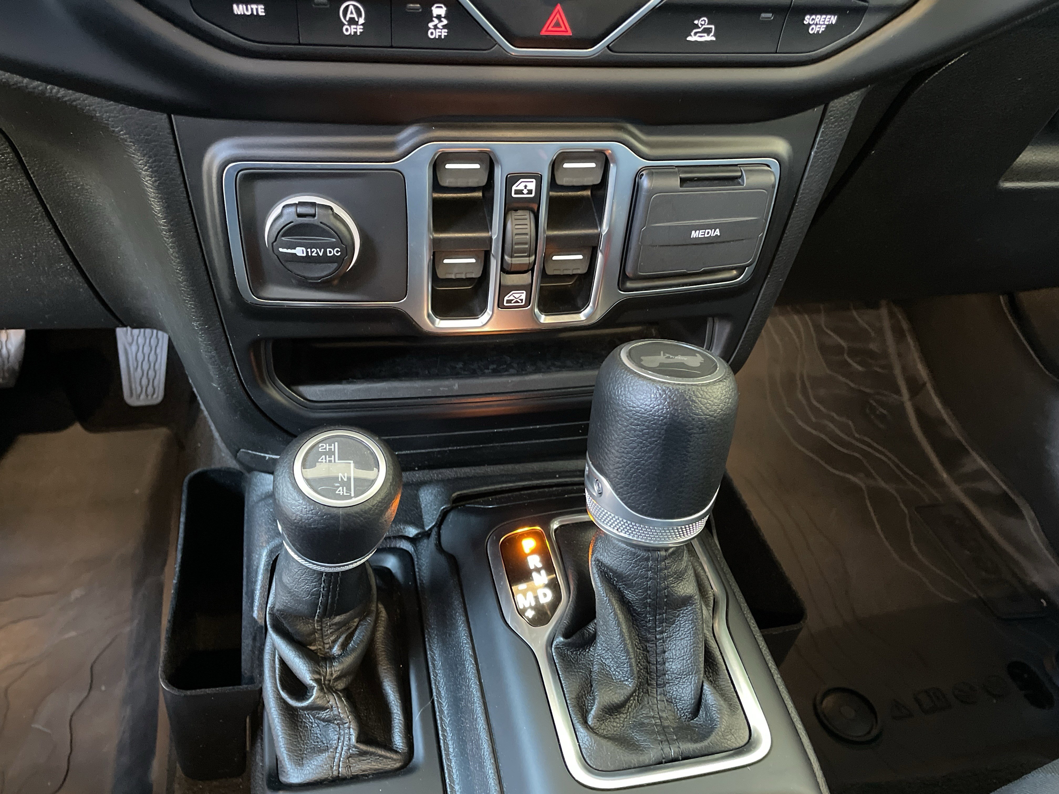 Used 2021 Jeep Wrangler Unlimited Sport image 27