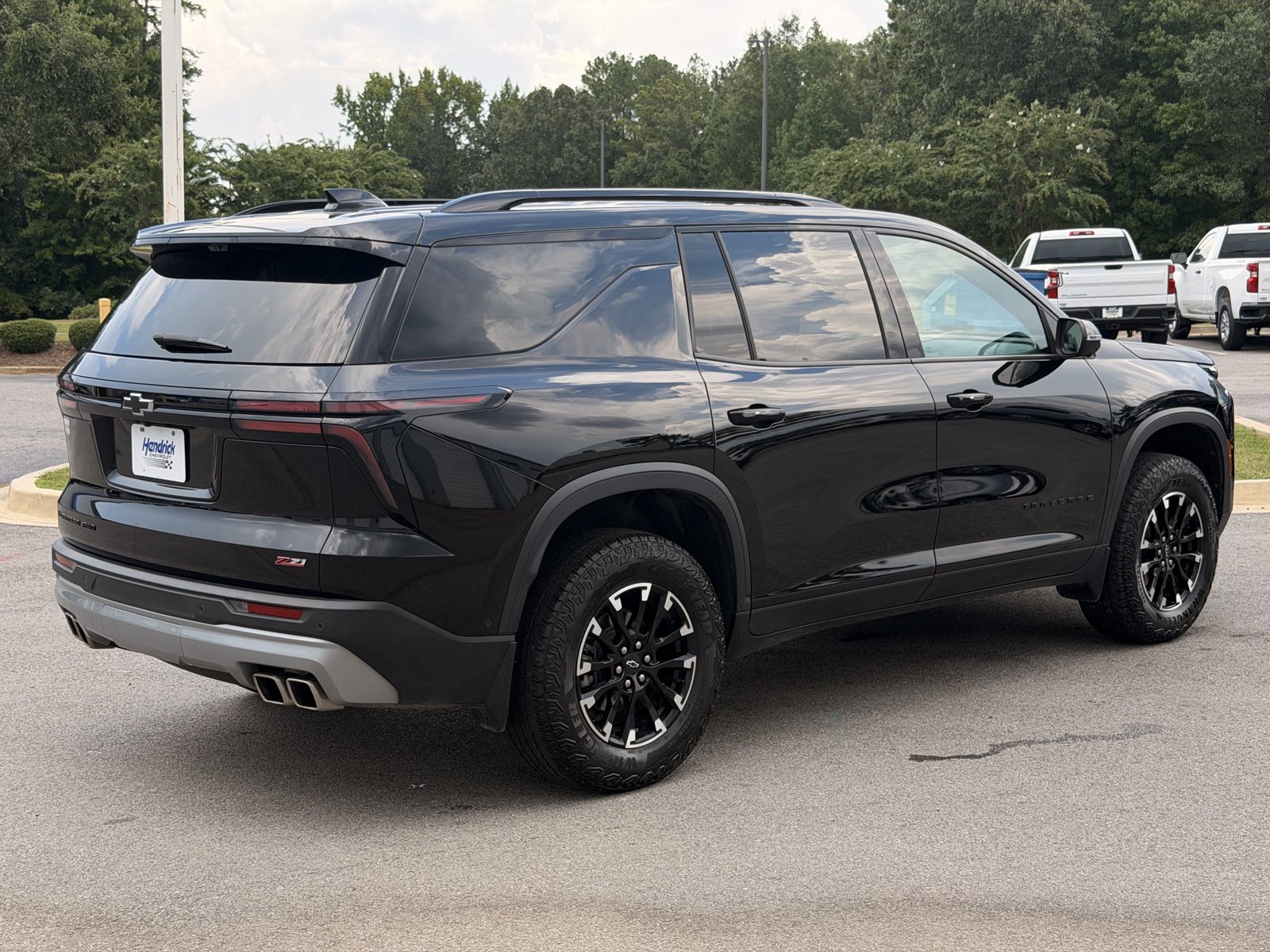 Used 2024 Chevrolet Traverse Z71 w/ Enhanced Driving Package AWD/4WD image 12