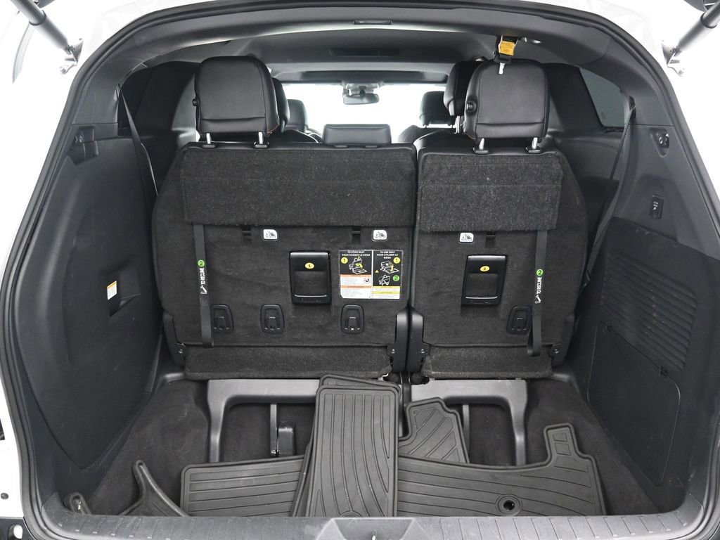 Certified 2024 Toyota Sienna XSE w/ XSE Premium Package image 35