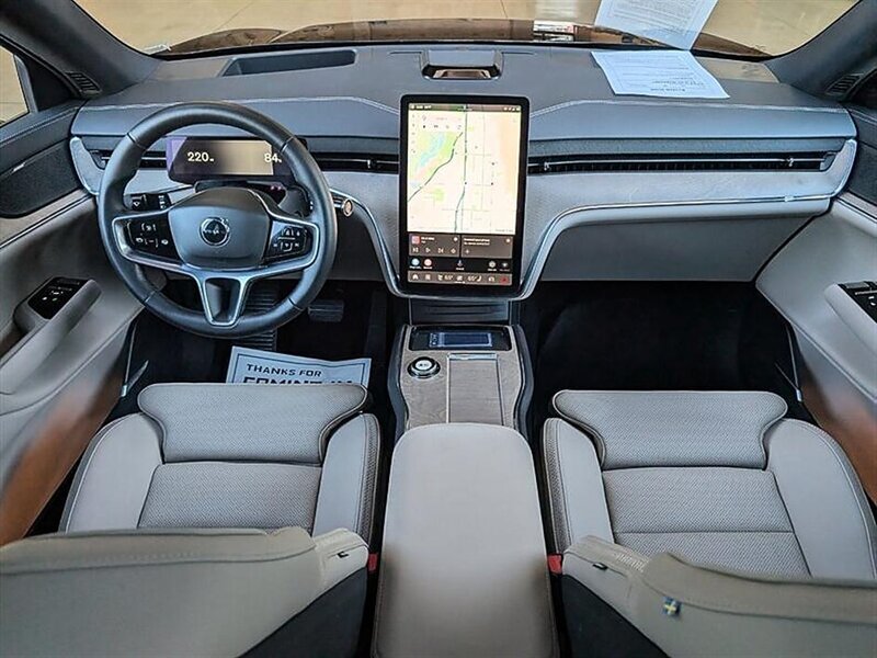 Used 2025 Volvo EX90 Plus AWD/4WD image 3