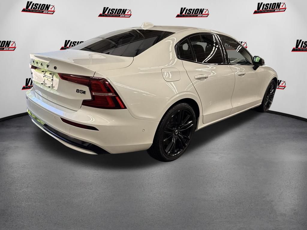 Used 2024 Volvo S60 B5 Plus w/ Climate Package AWD/4WD image 5
