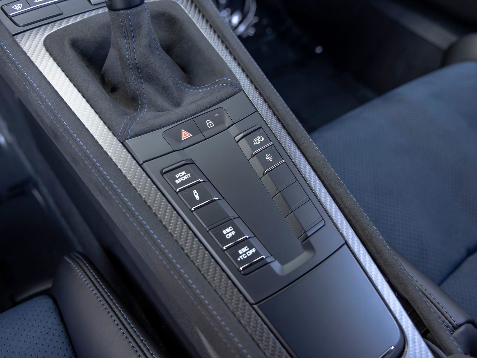 Certified 2025 Porsche 718 Cayman GT4 RS RWD image 54