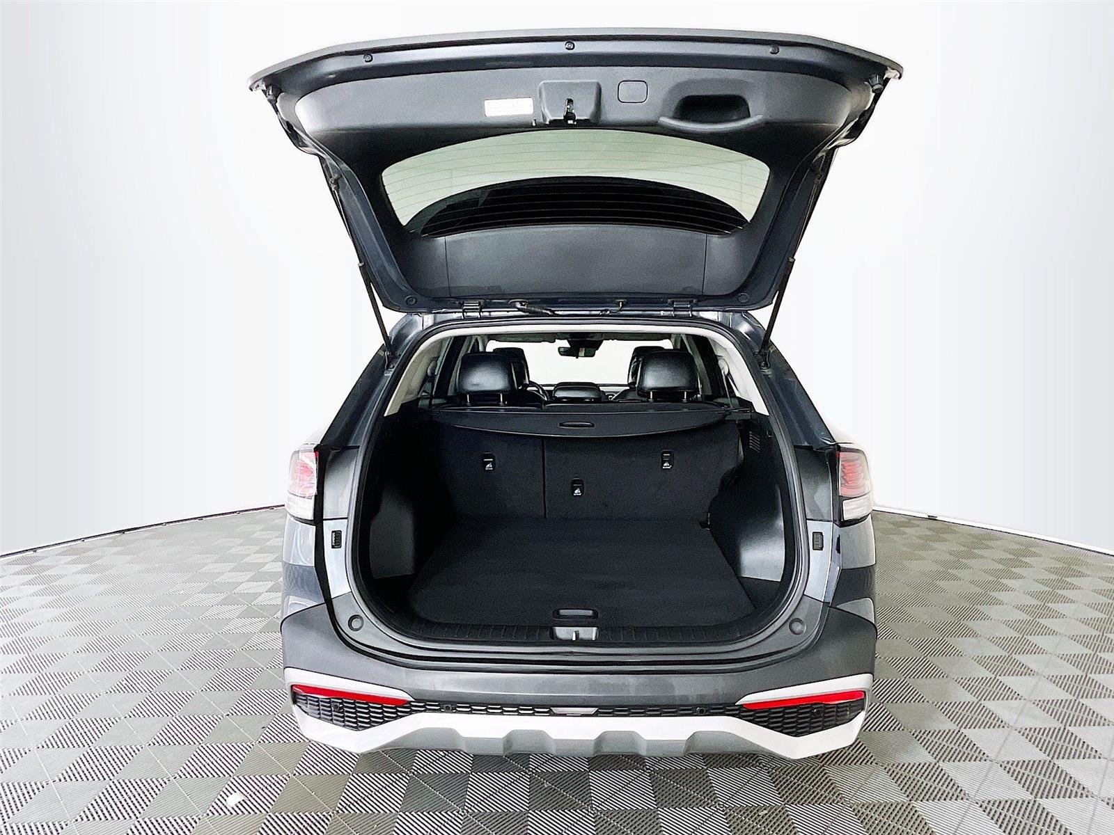 Used 2023 Kia Sportage EX FWD image 29