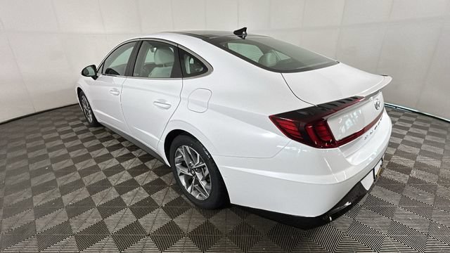 Used 2023 Hyundai Sonata SEL w/ Convenience Package FWD image 4