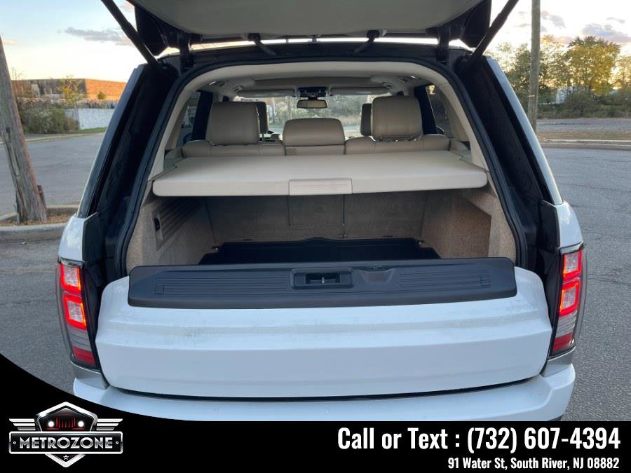 Used 2016 Land Rover Range Rover HSE image 22