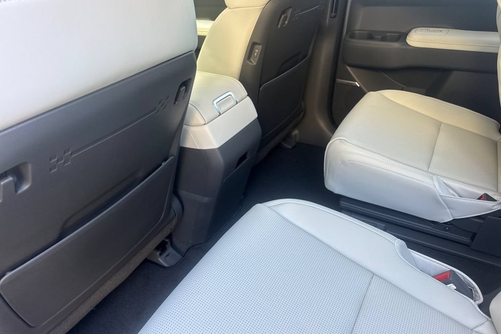 New 2026 Hyundai Santa Fe Calligraphy AWD/4WD image 8