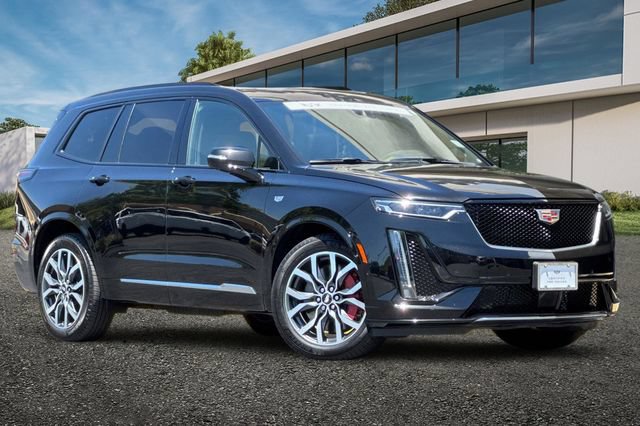 Certified 2025 Cadillac XT6 Sport w/ Platinum Package AWD/4WD image 2