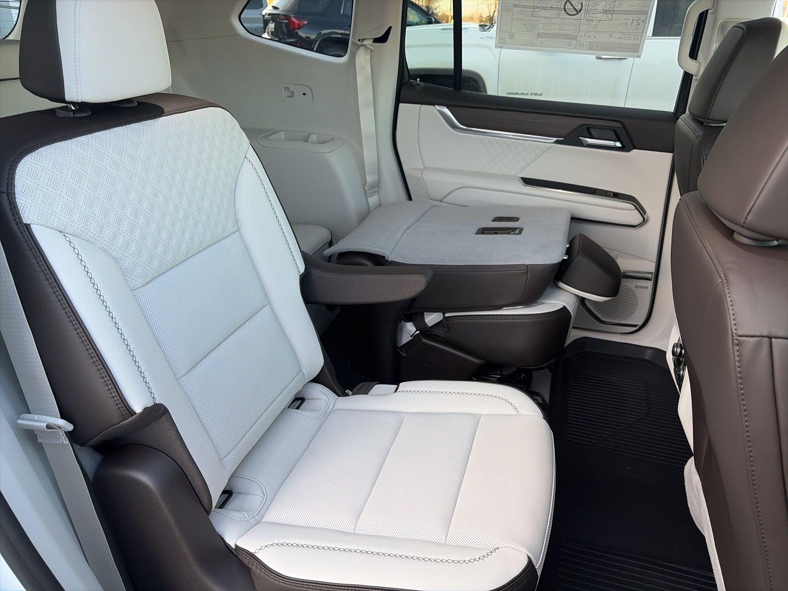 New 2026 GMC Acadia Denali w/ Super Cruise Package image 26