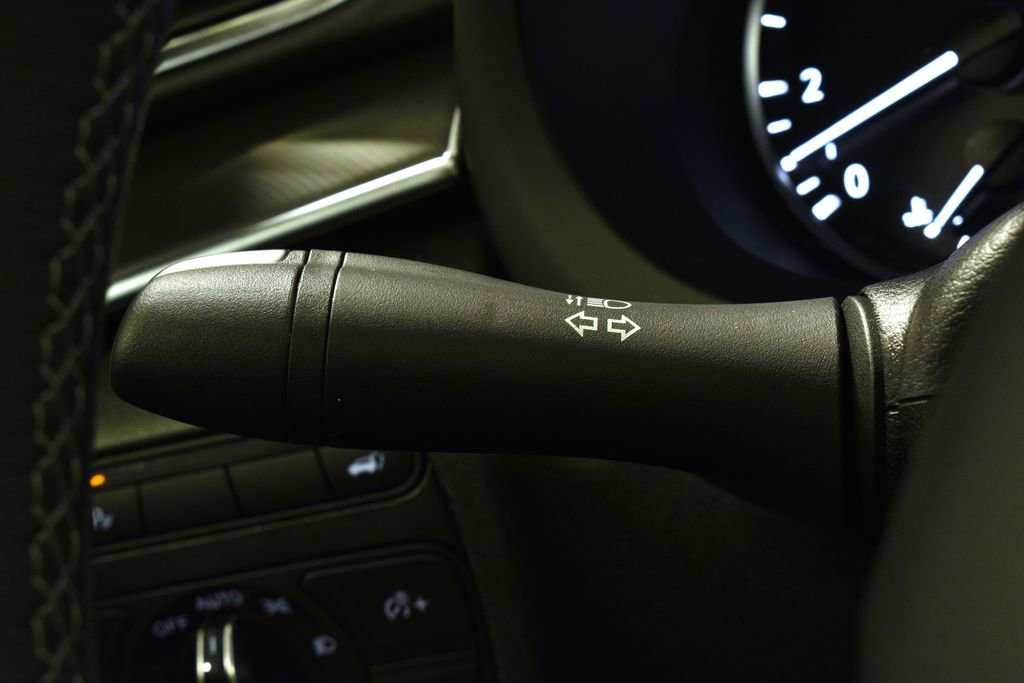 Certified 2025 INFINITI QX50 Luxe image 17