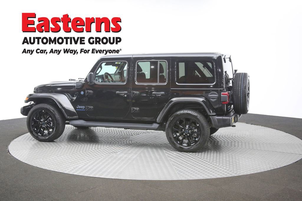 Used 2025 Jeep Wrangler Unlimited Sahara AWD/4WD image 57