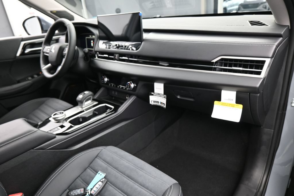 New 2026 Mitsubishi Outlander SE FWD image 50
