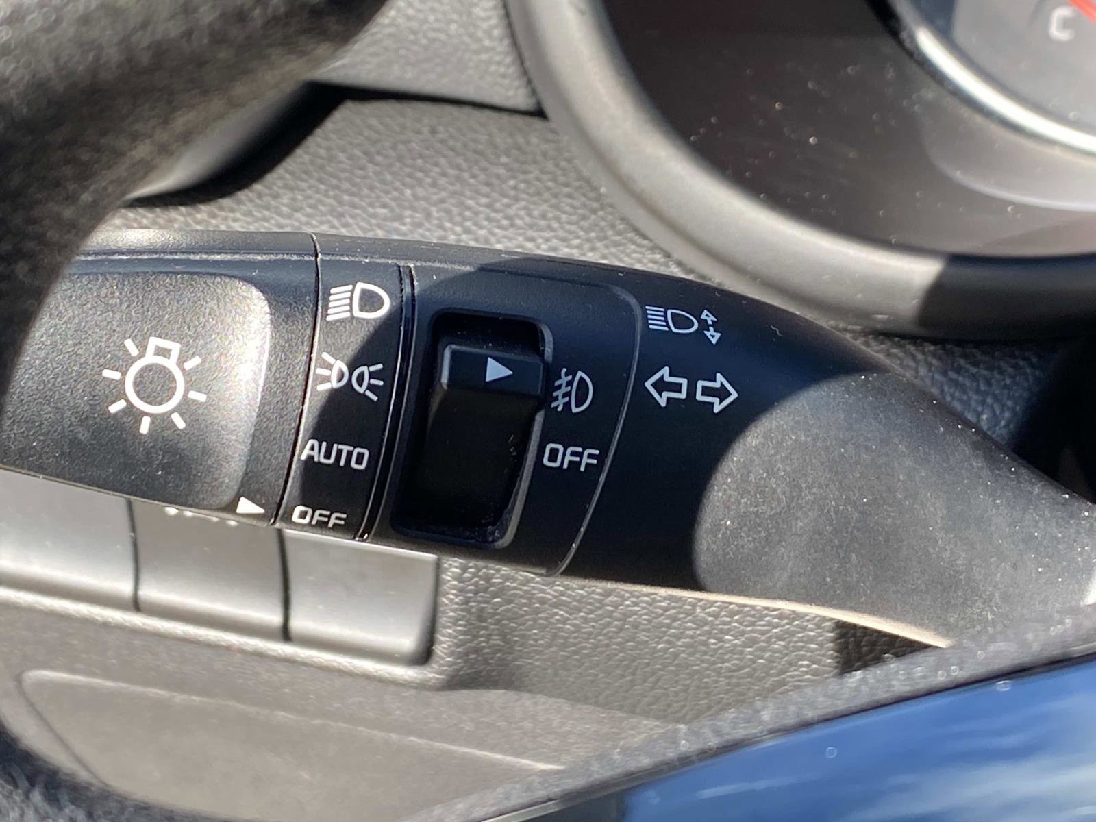 Used 2020 Kia Sportage LX image 16