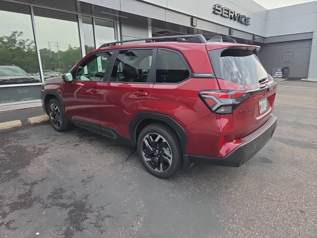 Used 2025 Subaru Forester Limited AWD/4WD image 7