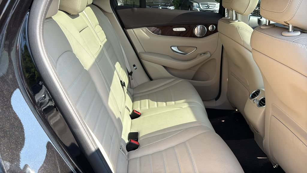 Used 2016 Mercedes-Benz GLC 300 4MATIC image 15