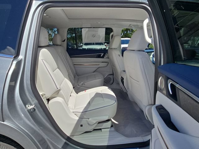New 2026 Buick Enclave Avenir w/ Super Cruise Package FWD image 16