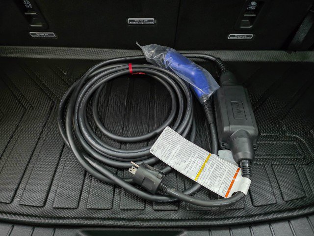 Used 2025 MAZDA CX-90 Plug-In Hybrid w/ Preferred AWD/4WD image 41