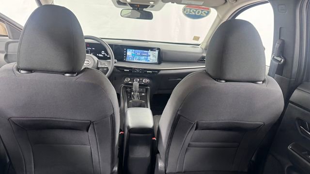 Certified 2025 Nissan Kicks SV image 17
