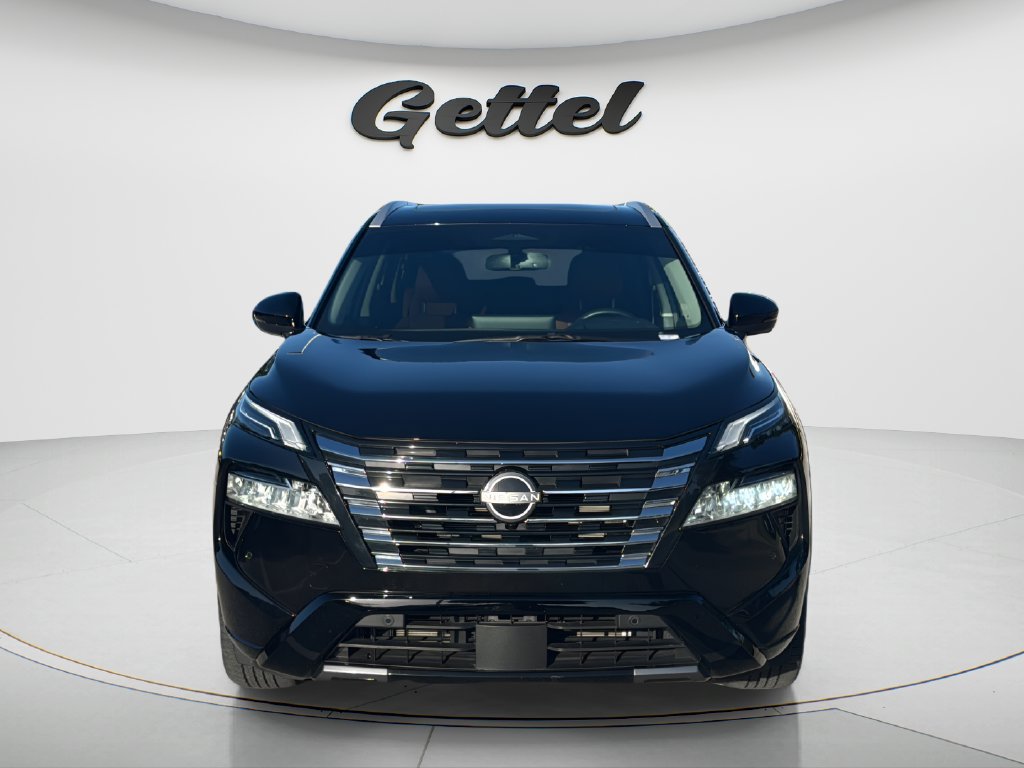Used 2025 Nissan Rogue Platinum w/ Tech Package FWD image 3