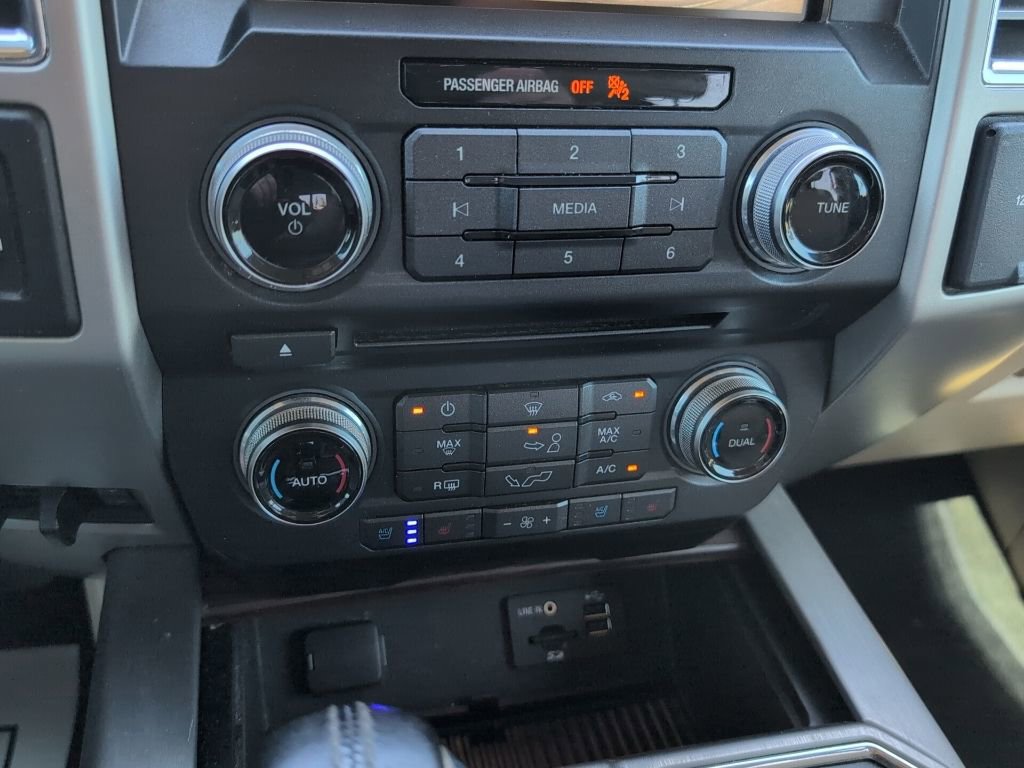 Used 2015 Ford F150 Lariat image 20