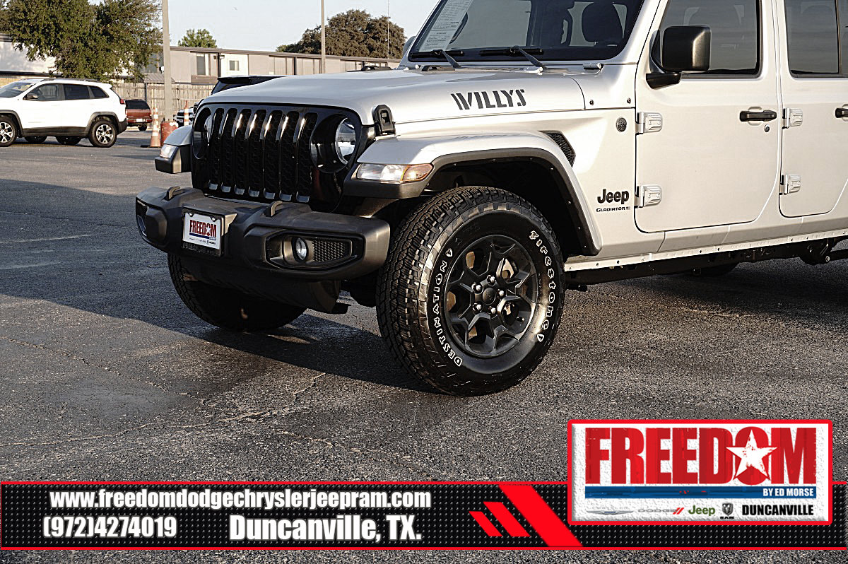 Used 2023 Jeep Gladiator Sport AWD/4WD image 40