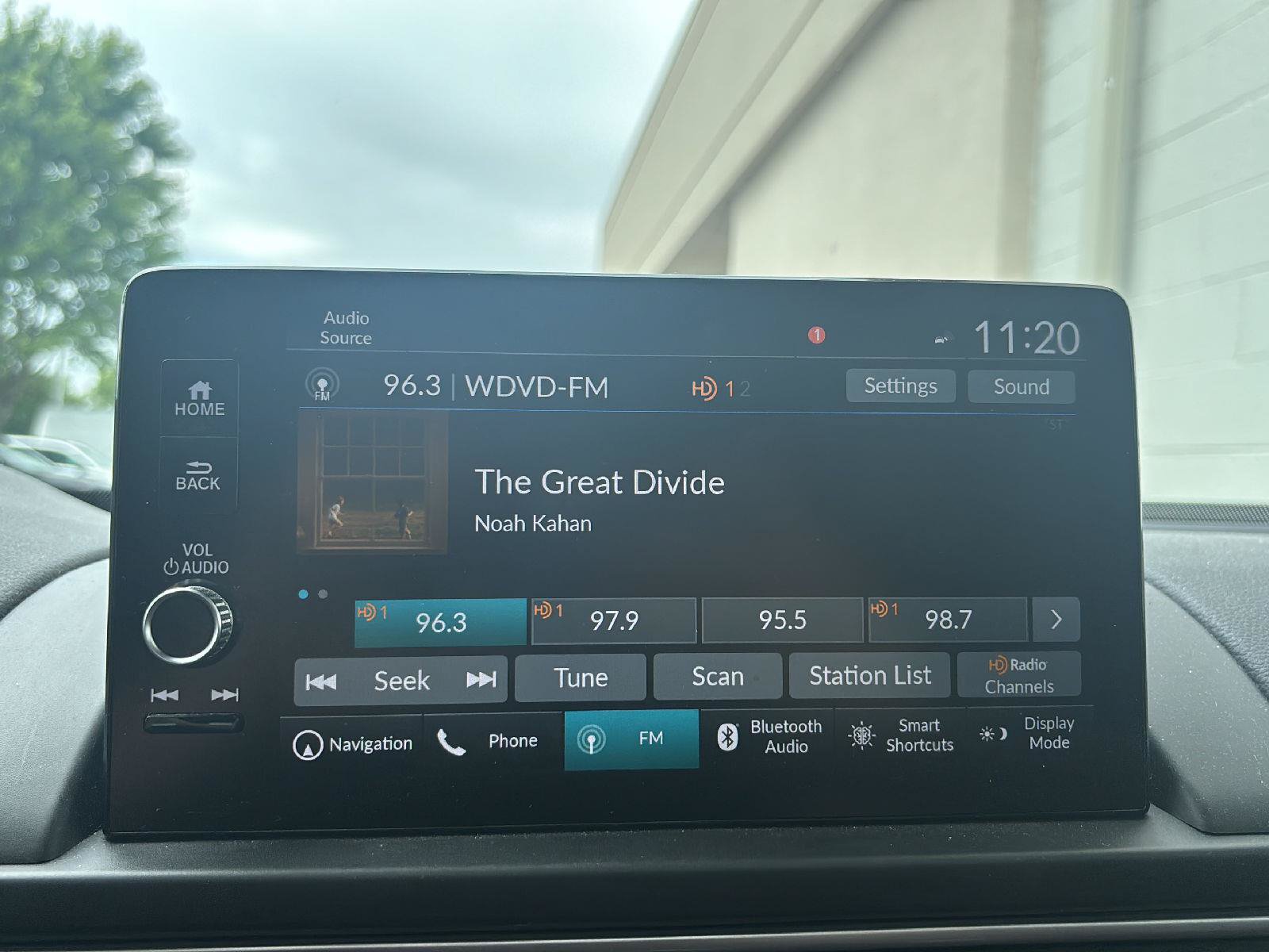 Used 2025 Honda Pilot Elite image 15