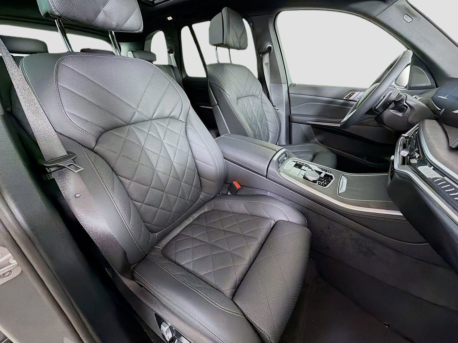 Certified 2025 BMW X5 xDrive40i w/ Climate Comfort Package AWD/4WD image 31