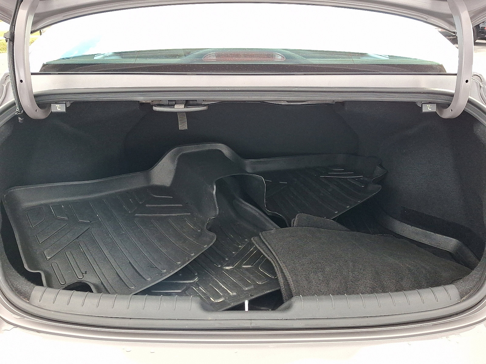 Used 2023 Hyundai Elantra Blue w/ Preferred Accessory Package image 29