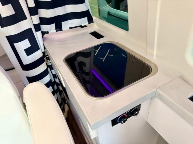 Used 2023 Mercedes-Benz Sprinter 2500 image 16