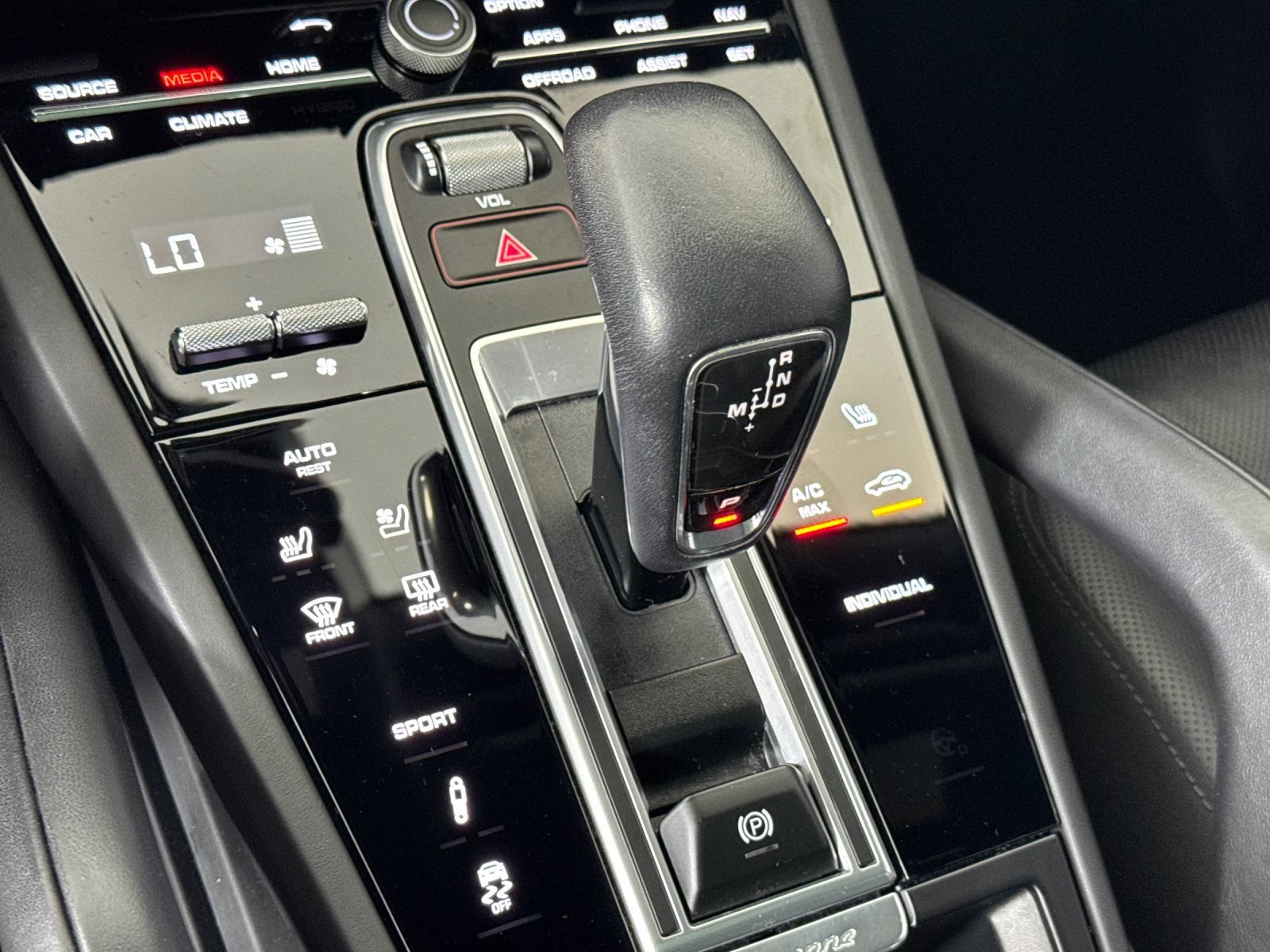 Certified 2023 Porsche Cayenne GTS AWD/4WD image 22