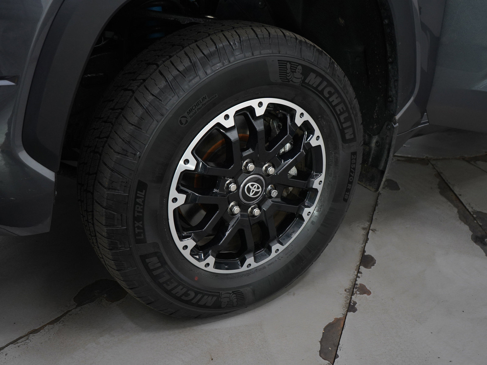 Used 2025 Toyota Tundra SR5 w/ TRD Off-Road Package image 28