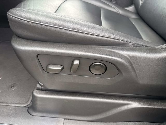 Used 2024 Chevrolet Suburban LT image 22