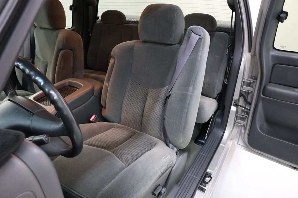 Used 2004 Chevrolet Silverado 1500 LS w/ Safe and Sound Package RWD image 55
