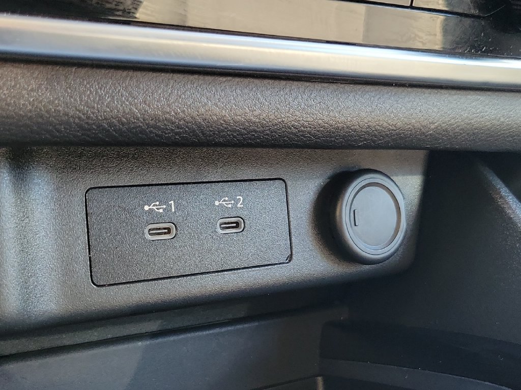 Used 2024 Nissan Rogue S AWD/4WD image 19