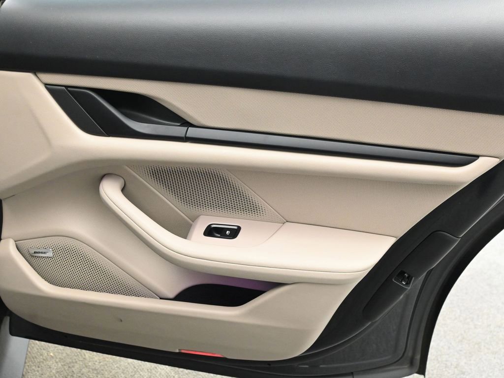 Used 2022 Porsche Taycan 4S image 17