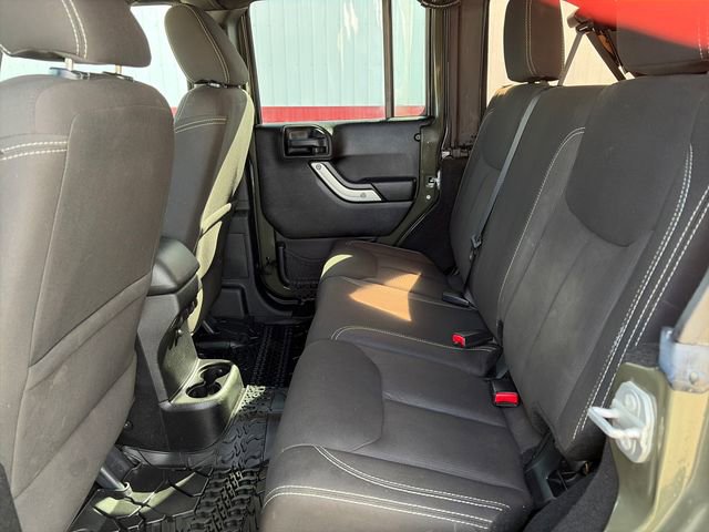 Used 2015 Jeep Wrangler Unlimited Sahara w/ Connectivity Group image 36