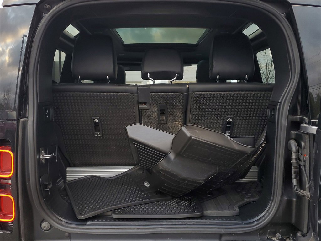 Used 2022 Land Rover Defender 90 X-Dynamic S image 29