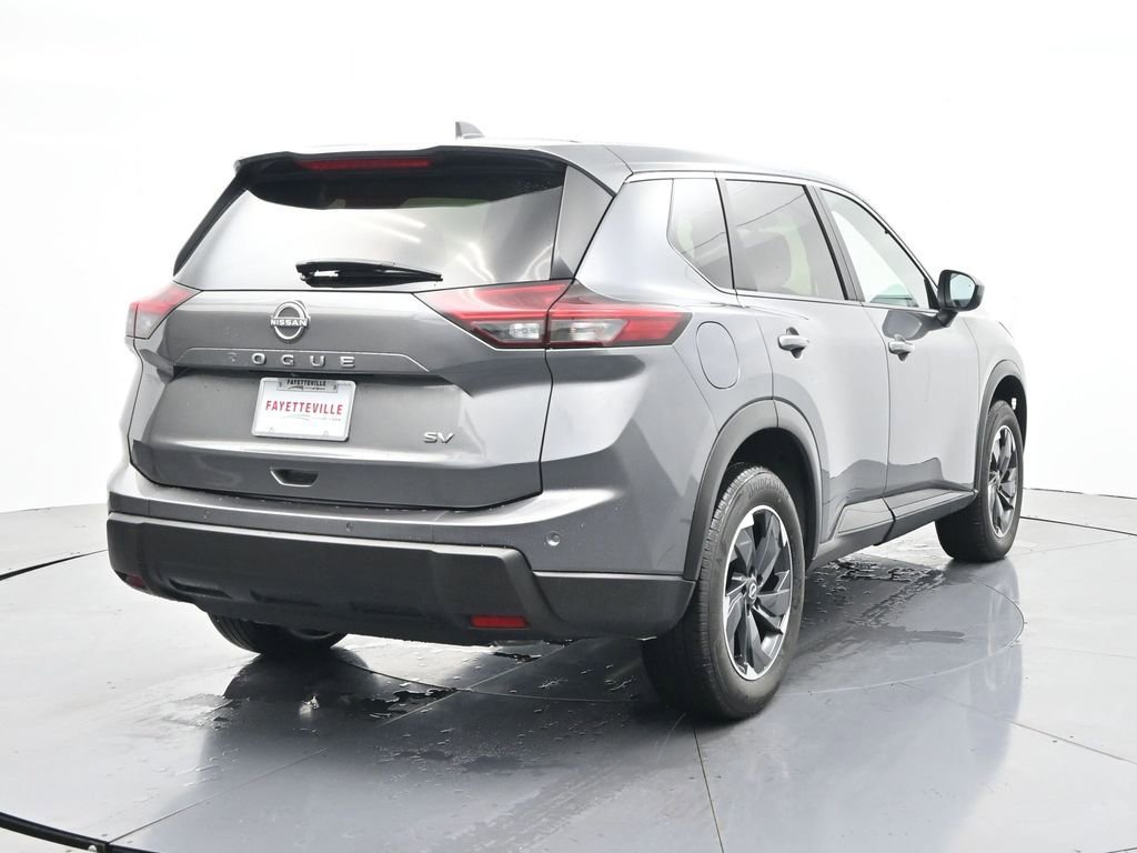 Used 2024 Nissan Rogue SV image 6