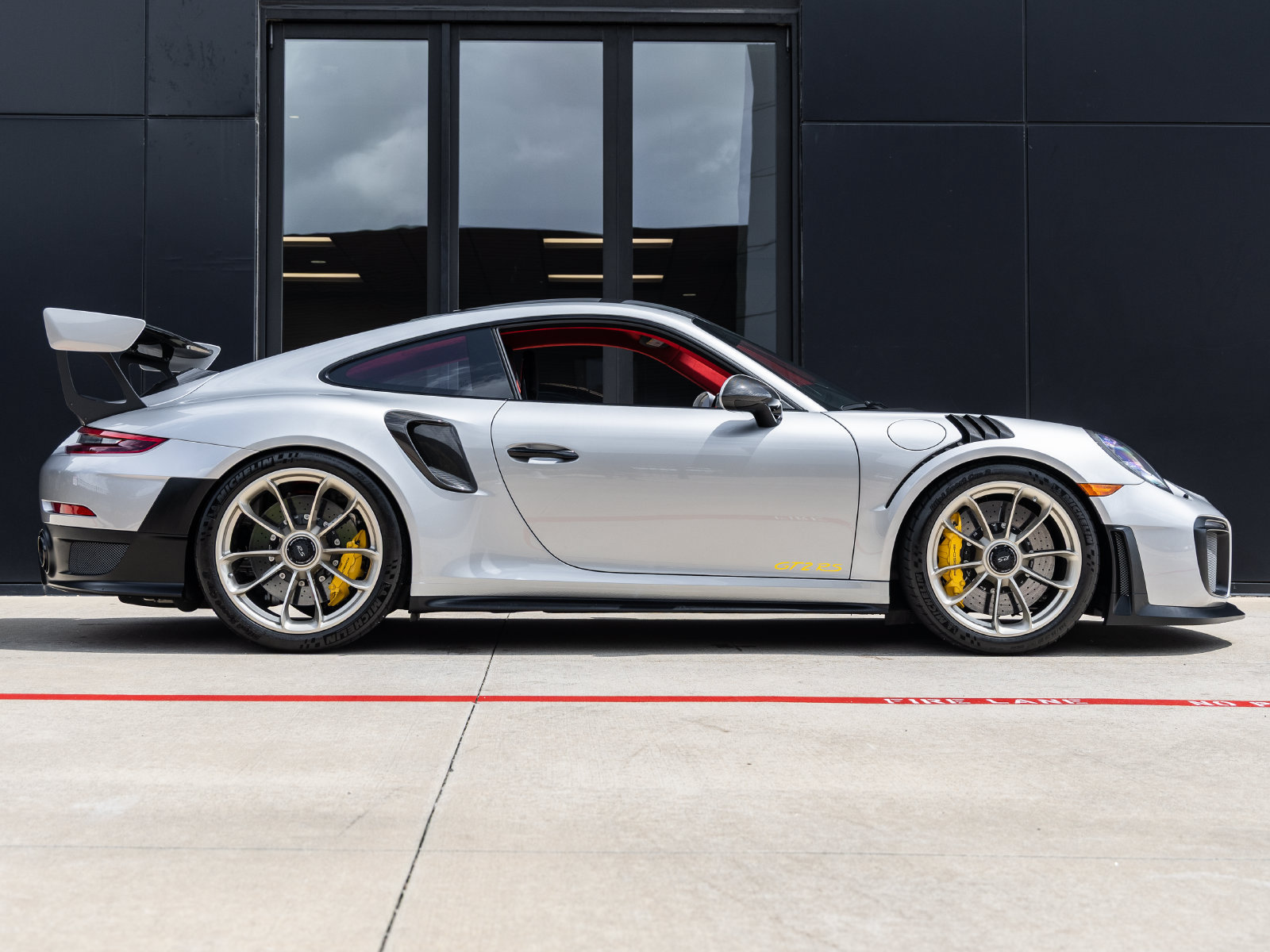 Certified 2018 Porsche 911 GT2 RS RWD image 14