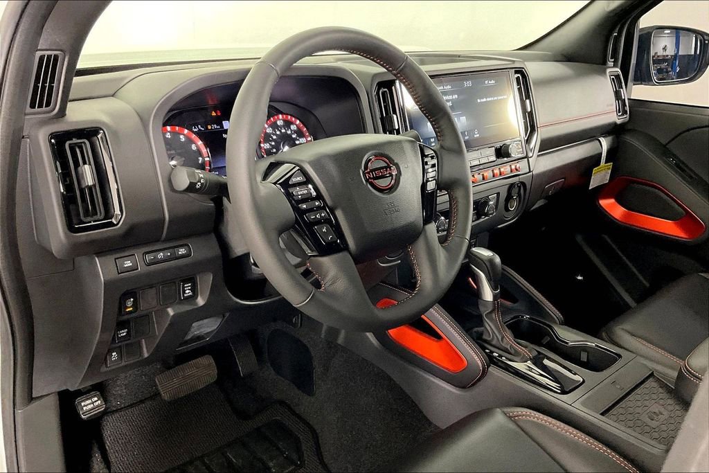 Certified 2025 Nissan Frontier Pro-X w/ Pro Premium Package image 17